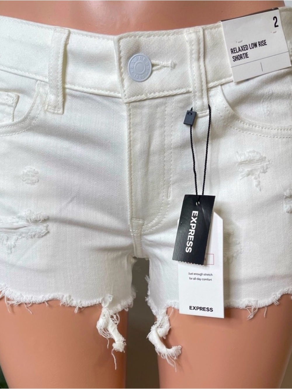 Express Women's 4 White Distressed Denim Shorts Frayed Hems Great Condition